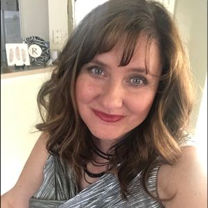 Meet your Posher, Evelyn